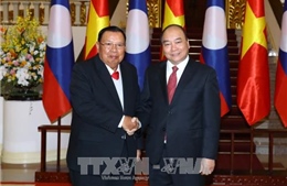 Thủ tướng Nguyễn Xuân Phúc hội kiến Tổng Bí thư, Chủ tịch nước Lào 